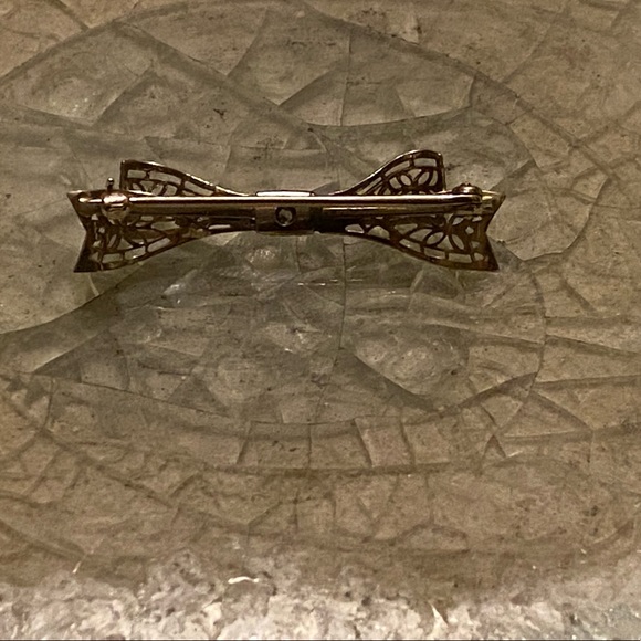 Antique Art Deco White Gold pin with diamond and filigree lattice work - Picture 2 of 8